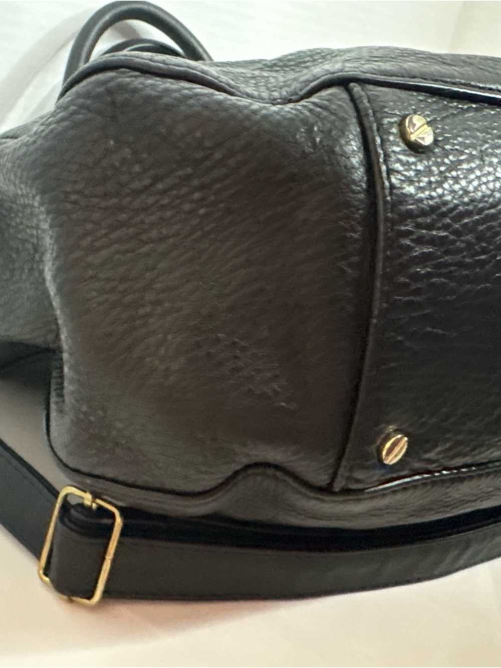 SOLD!!!!Black Leather Shoulder Bag w: detachable strap with Gold Hardware - Picture 13 of 14